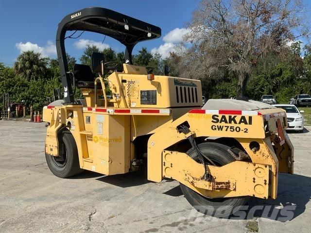Sakai GW750-2 Pneumatic tired rollers