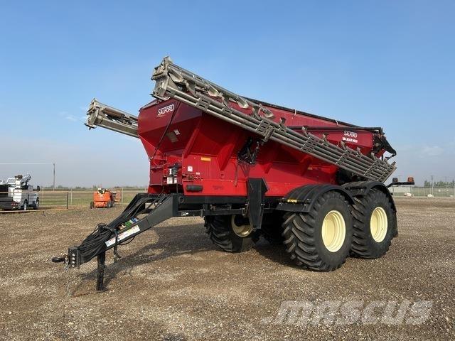 Salford 9620 Mineral spreaders