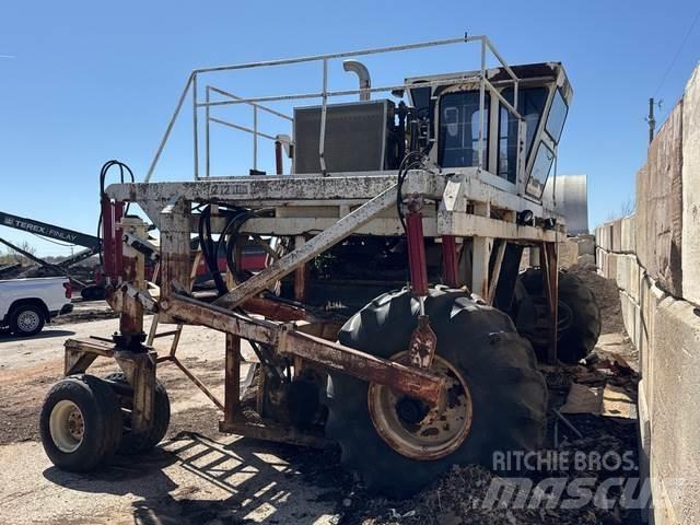 Scarab 14 HYD Compost Equipment