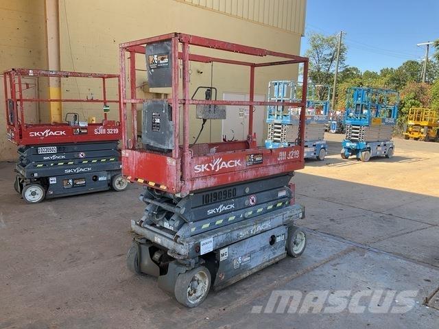 SkyJack 3219 Scissor Lifts