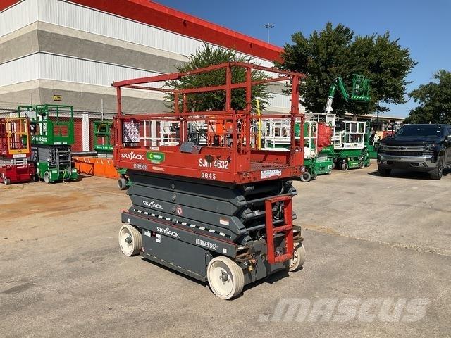 SkyJack 4632 Scissor Lifts