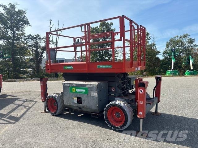 SkyJack 6832RT Scissor Lifts