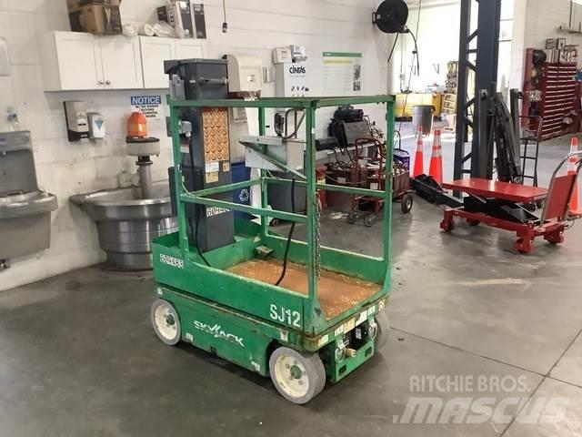 SkyJack SJ12 Vertical mast lifts