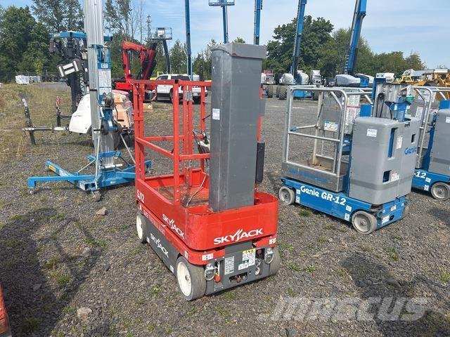 SkyJack SJ12 Vertical mast lifts