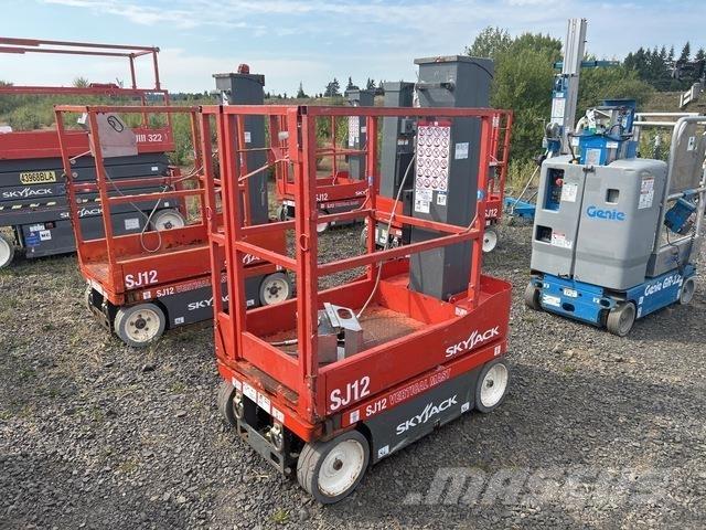 SkyJack SJ12 Vertical mast lifts