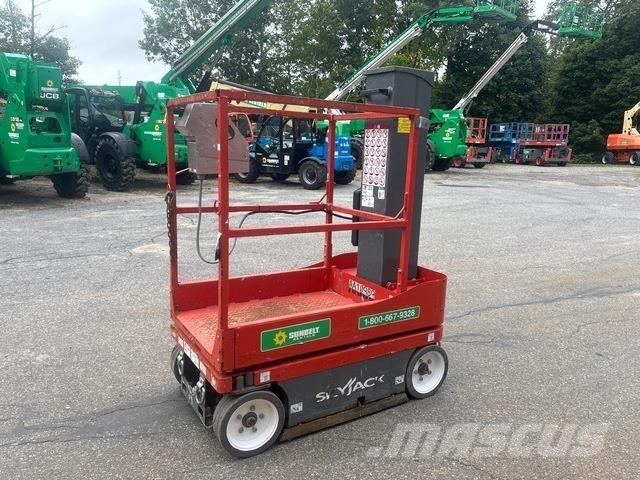 SkyJack SJ12 Vertical mast lifts