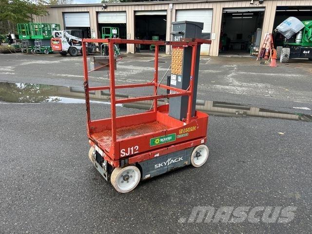 SkyJack SJ12 Vertical mast lifts
