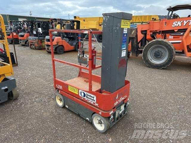 SkyJack SJ16 Vertical mast lifts