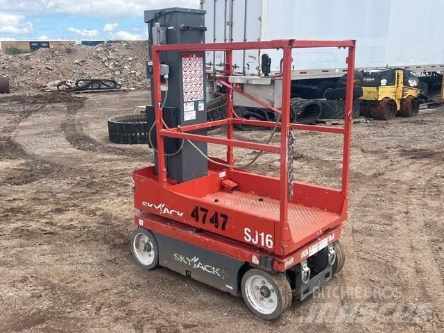 SkyJack SJ16 Vertical mast lifts