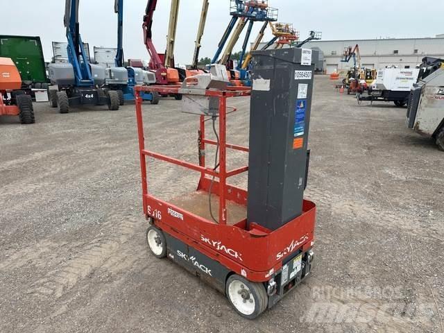 SkyJack SJ16 Vertical mast lifts