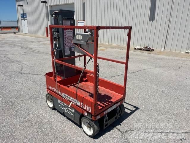 SkyJack SJ16 Vertical mast lifts