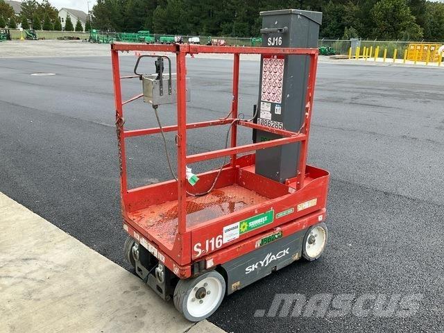 SkyJack SJ16 Vertical mast lifts
