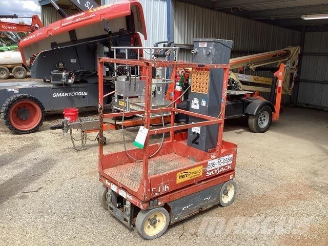 SkyJack SJ16 Vertical mast lifts