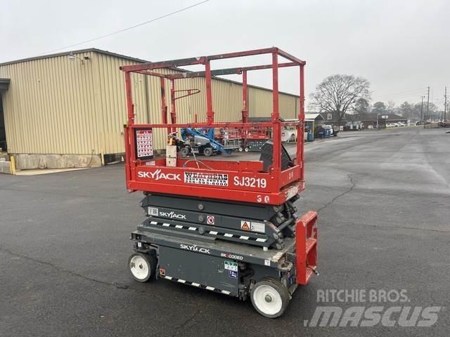 SkyJack SJ3219 Scissor Lifts