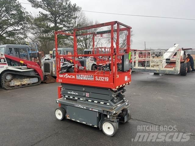 SkyJack SJ3219 Scissor Lifts