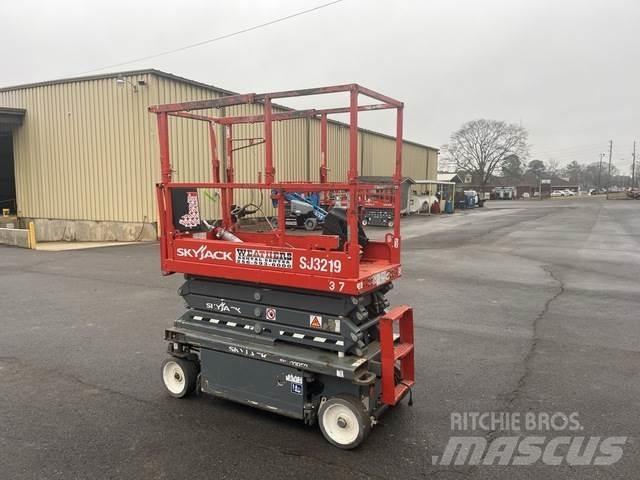 SkyJack SJ3219 Scissor Lifts