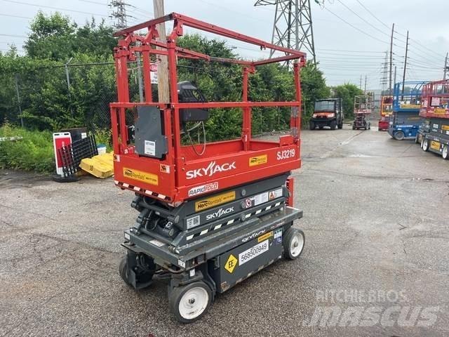 SkyJack SJ3219 Scissor Lifts