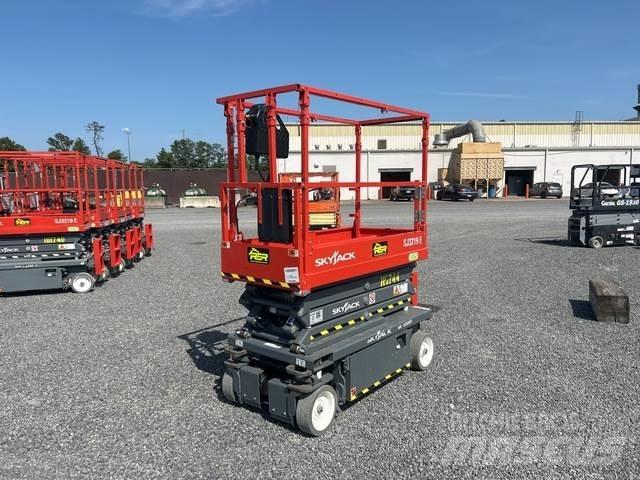 SkyJack SJ3219 Scissor Lifts