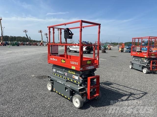 SkyJack SJ3219 Scissor Lifts