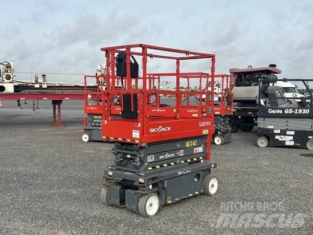 SkyJack SJ3219 Scissor Lifts