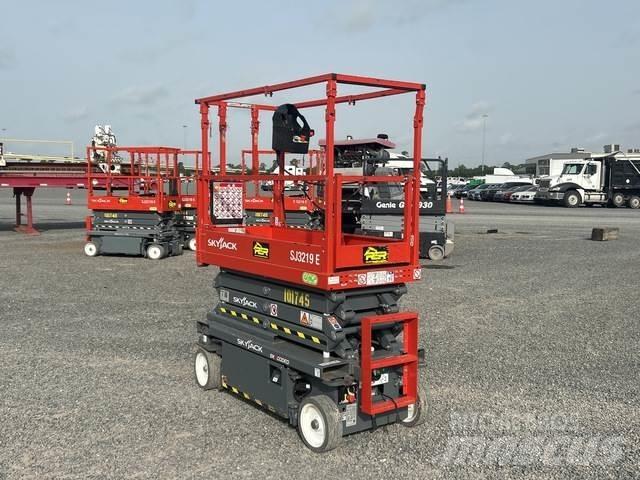 SkyJack SJ3219 Scissor Lifts