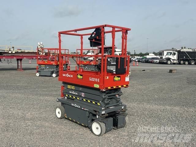 SkyJack SJ3219 Scissor Lifts