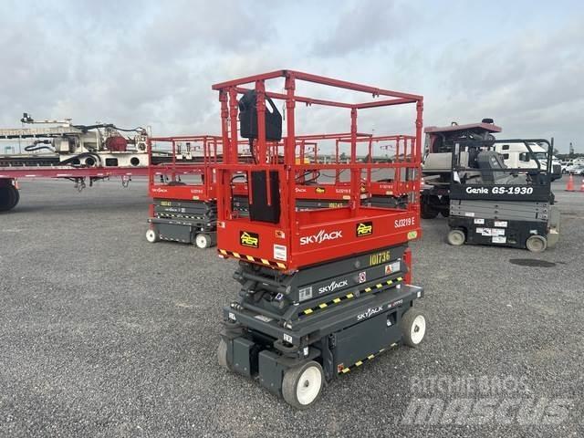 SkyJack SJ3219 Scissor Lifts