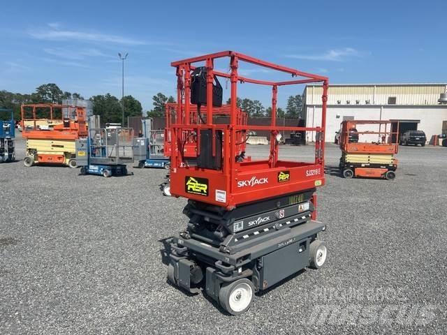 SkyJack SJ3219 Scissor Lifts