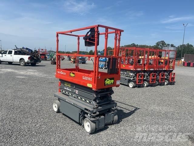 SkyJack SJ3219 Scissor Lifts