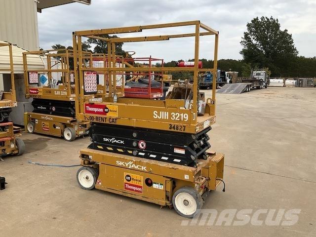 SkyJack SJ3219 Scissor Lifts