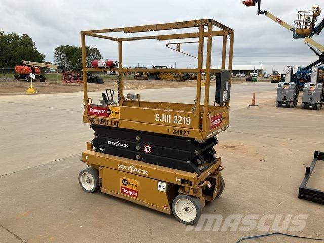SkyJack SJ3219 Scissor Lifts