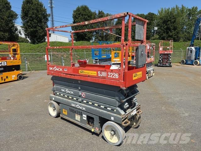 SkyJack SJ3226 Scissor lifts