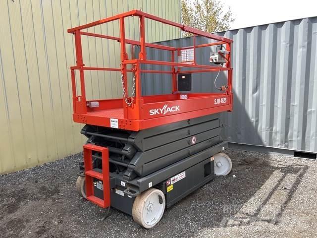 SkyJack SJ4626 Scissor Lifts