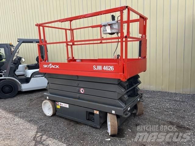SkyJack SJ4626 Scissor Lifts