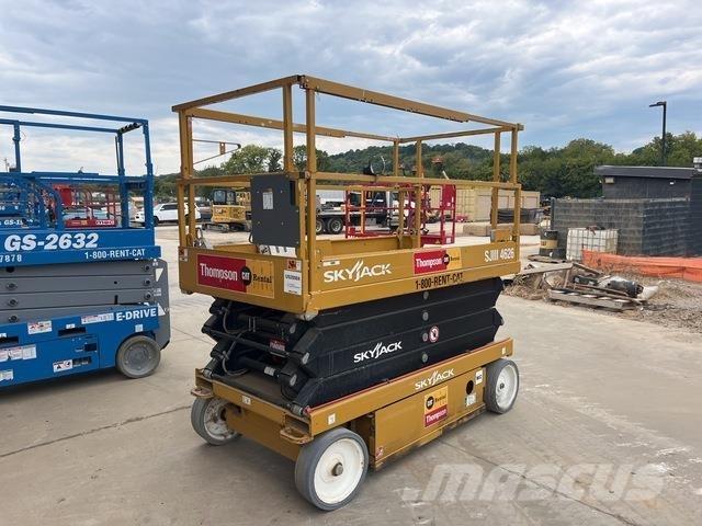 SkyJack SJ4626 Scissor Lifts