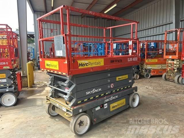 SkyJack SJ4632 Scissor Lifts