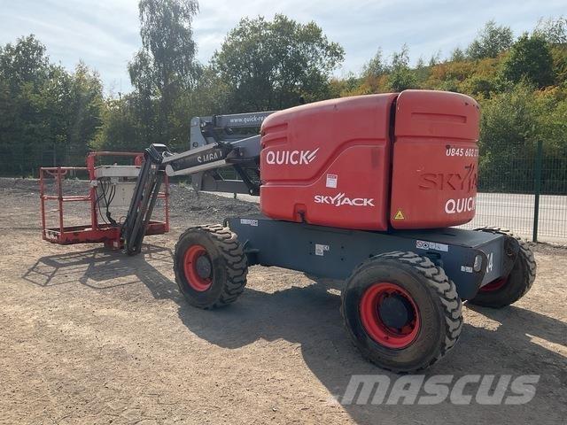 SkyJack SJ46AJ Articulated boom lifts