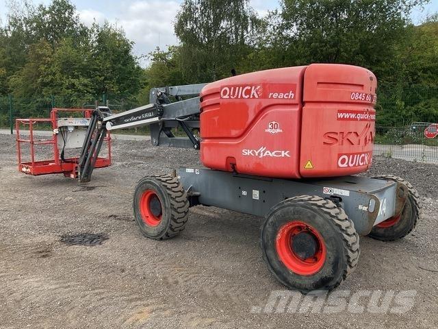 SkyJack SJ51AJ Articulated boom lifts