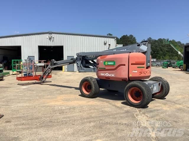 SkyJack SJ63AJ Articulated boom lifts