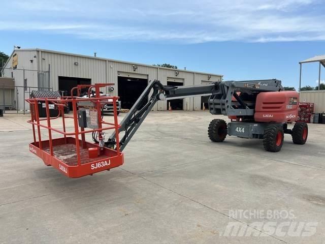 SkyJack SJ63AJ Articulated boom lifts