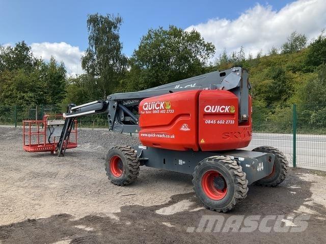 SkyJack SJ63J Articulated boom lifts