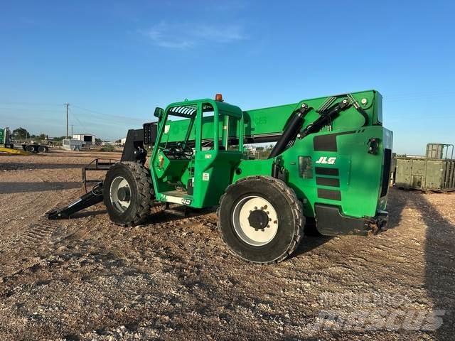 SkyTrak 10042 Telescopic Handlers