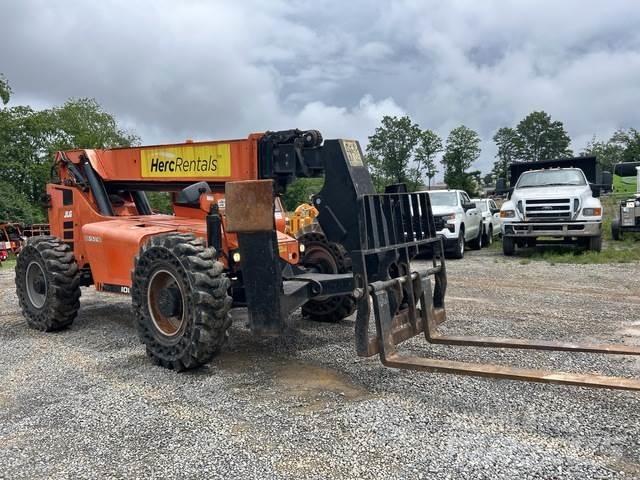 SkyTrak 10054 Telescopic Handlers