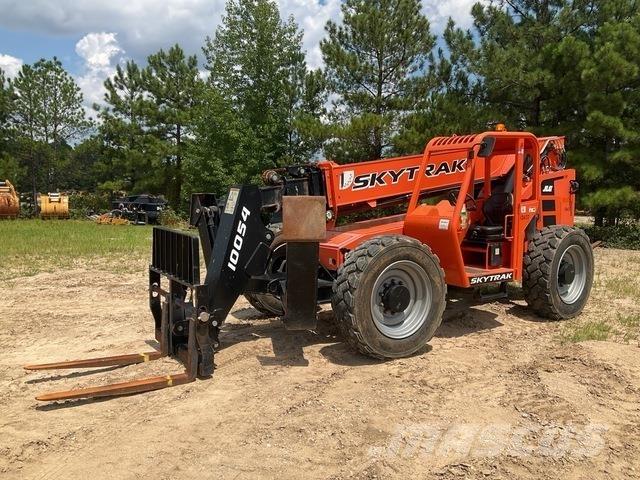 SkyTrak 10054 Telescopic Handlers
