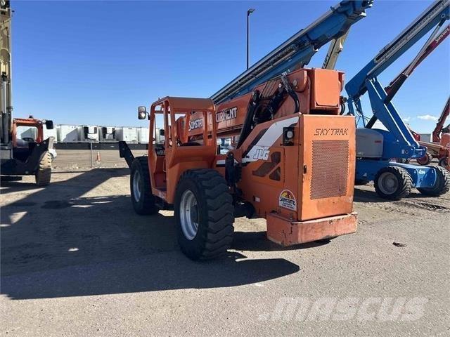 SkyTrak 10054 Telescopic Handlers