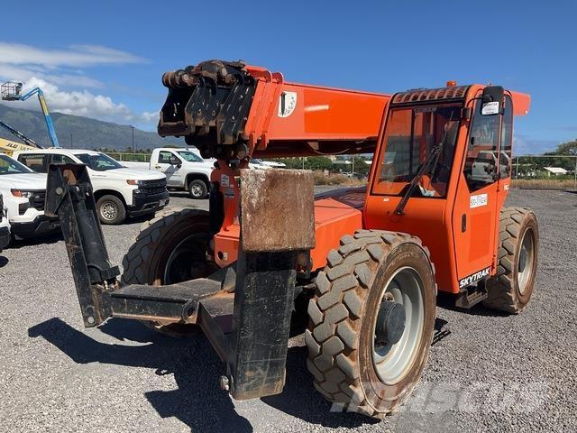 SkyTrak 12054 Telescopic Handlers