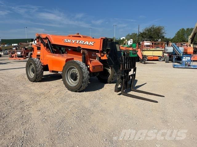 SkyTrak 6042 Telescopic Handlers