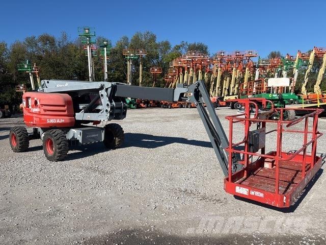 SkyTrak SJ63AJ Articulated boom lifts