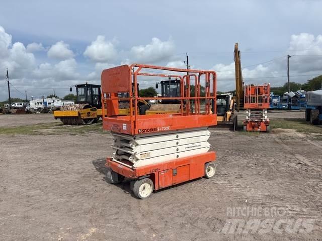 Snorkel S4732E Scissor Lifts