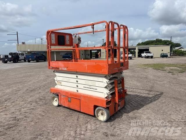 Snorkel S4732E Scissor Lifts